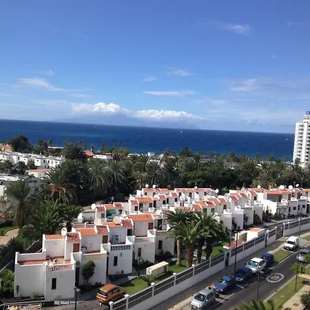 Fantastic 1-bedroom With Sea View *
