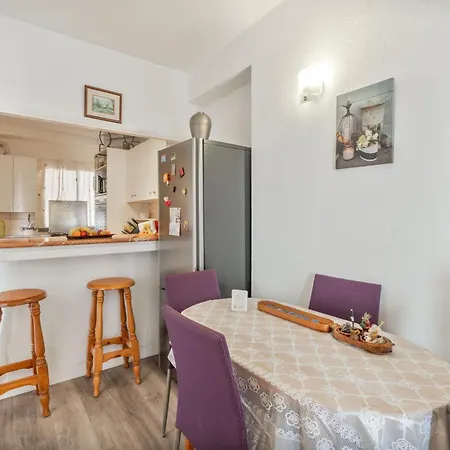 アパート Fantastic 1-bedroom With Sea View *