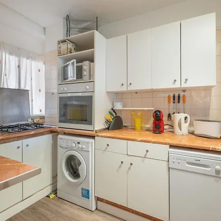 アパート Fantastic 1-bedroom With Sea View