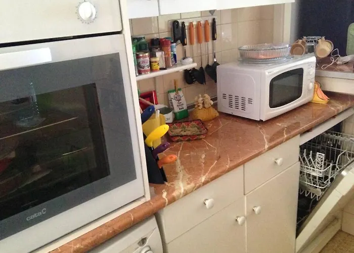 Fantastic 1-bedroom With Sea View Apartmán