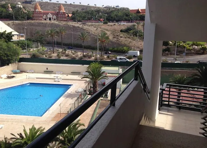 Fantastic 1-bedroom With Sea View *